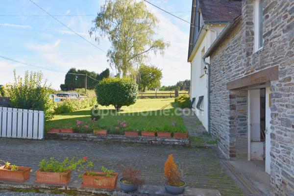 Maison à vendre 6 pièces plus dépendances à fort potentiel sur SAINT MARTIN SUR OUST (56)