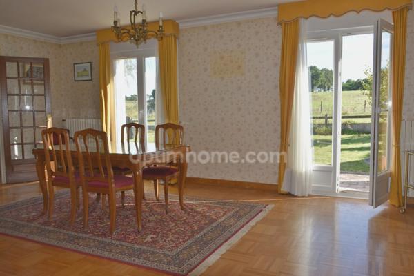 Maison à vendre 6 pièces plus dépendances à fort potentiel sur SAINT MARTIN SUR OUST (56)