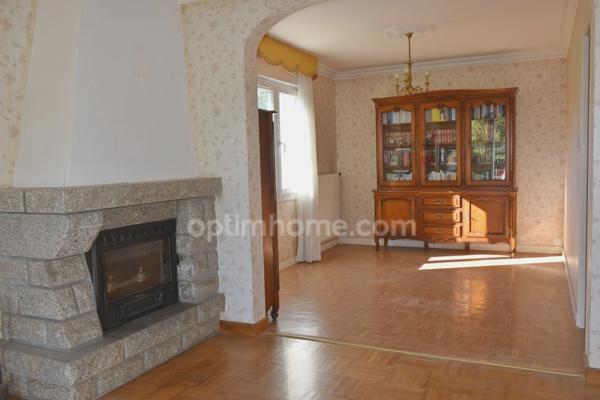 Maison à vendre 6 pièces plus dépendances à fort potentiel sur SAINT MARTIN SUR OUST (56)