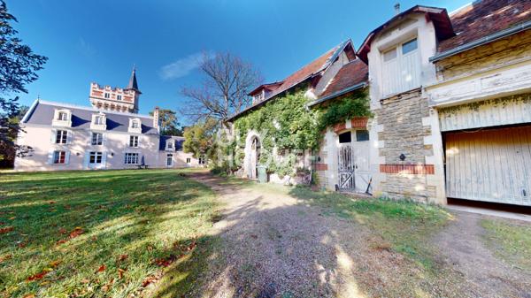 Demeure Joue Les Tours 10 pièce(s) 338 m2