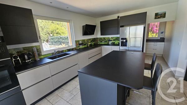 Maison à vendre  6 pièces - 210 m2 CHATEAUNEUF GRASSE - 06