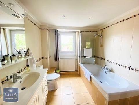 Vente maison 6 pièces de 184m²