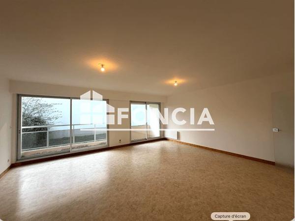 Location Appartement 3 pièces 83.4 m² - 6 RUE DE LA CITE Challans 85300