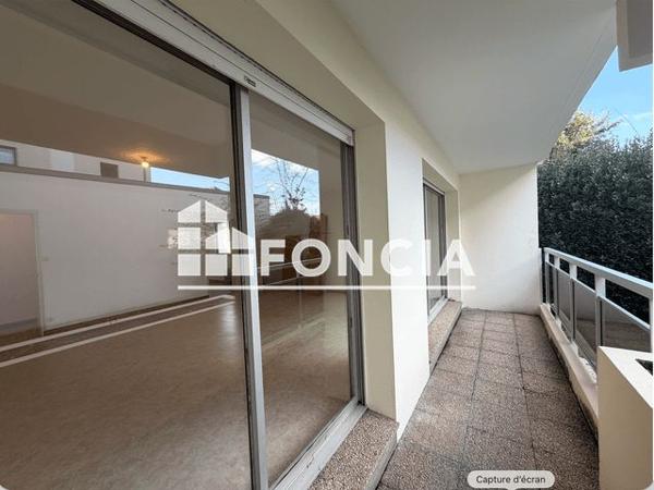 Location Appartement 3 pièces 83.4 m² - 6 RUE DE LA CITE Challans 85300