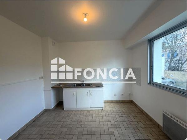 Location Appartement 3 pièces 83.4 m² - 6 RUE DE LA CITE Challans 85300