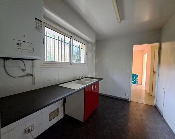 Cagnes Sur Mer Appartement 3 Pièces Terrasse Cave Centre-Ville de Cagnes-sur-Mer.