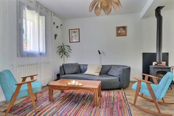 Le Redon - maison rénovée avec jardin, piscine et stationnement
