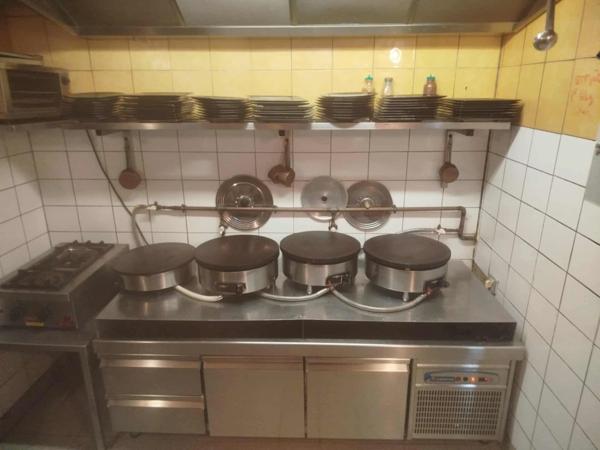 À vendre : Crêperie dynamique et rentable – Emplacement attractif proche de la gare