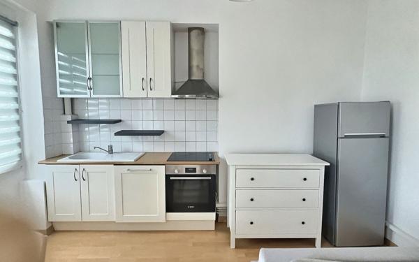 Appartement à louer    2 pièces • 46,19 m2 Marseille 2