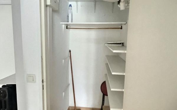 Appartement à louer    2 pièces • 46,19 m2 Marseille 2