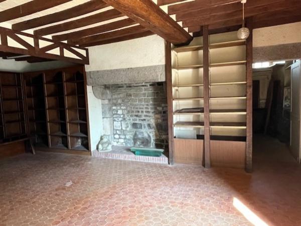 Bâtiment en granit à vendre 13 pièces SAINTE MARIE LAUMONT (14)