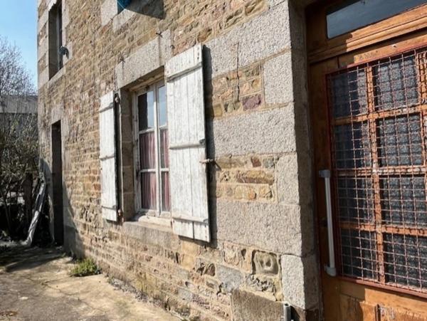 Bâtiment en granit à vendre 13 pièces SAINTE MARIE LAUMONT (14)