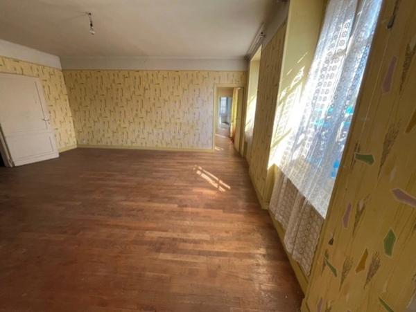Bâtiment en granit à vendre 13 pièces SAINTE MARIE LAUMONT (14)