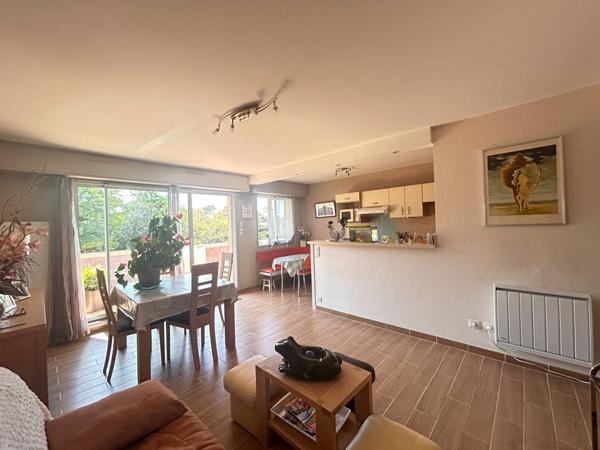 APPARTEMENT à VAUX SUR MER