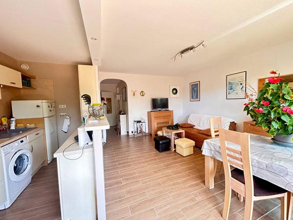APPARTEMENT à VAUX SUR MER
