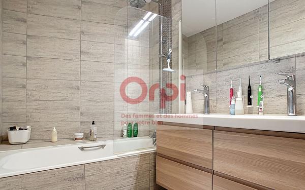 Appartement à vendre    3 pièces • 78,88 m2 Issy-les-Moulineaux