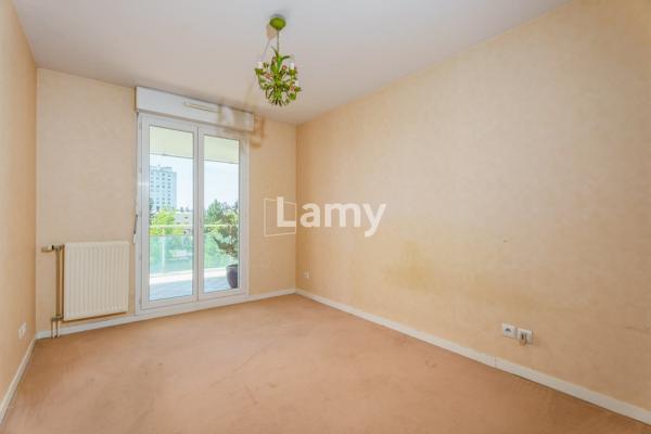 Parking + appartement