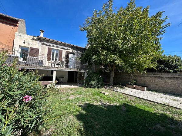 Maison 93m² rénovée avec jardin, 3 Chambres + Mezzanine Grand Garage