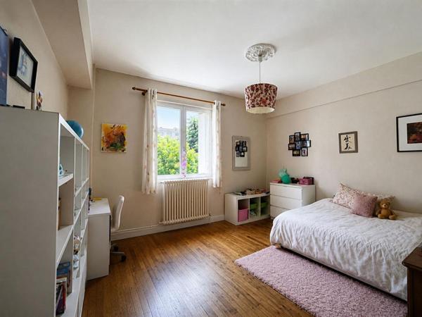 A vendre, appartement de type 5 dans l'hyper-centre de Périgueux 24000