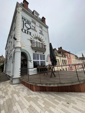 HOTEL A 1 h20 de PARIS GARE DE LYON !!