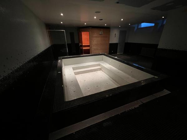 HOTEL A 1 h20 de PARIS GARE DE LYON !!