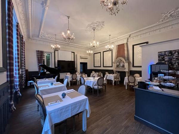 HOTEL A 1 h20 de PARIS GARE DE LYON !!