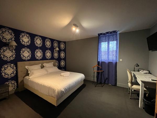 HOTEL A 1 h20 de PARIS GARE DE LYON !!