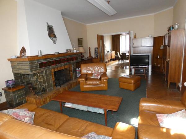 Maison de 187m², 4 chambres 3 salles de bain, avec cour de 20m²