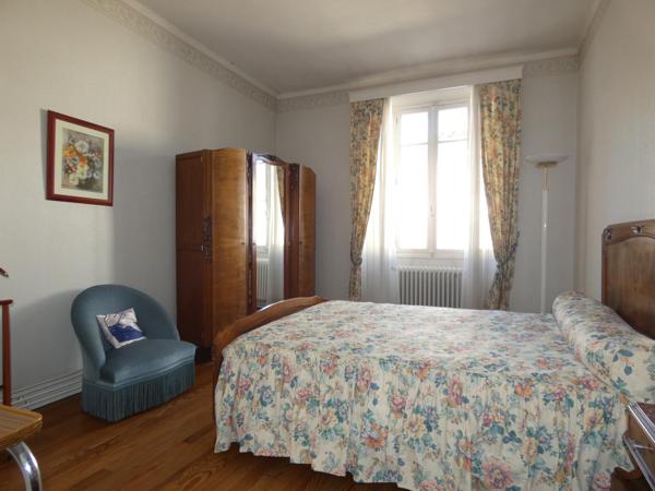 Maison de 187m², 4 chambres 3 salles de bain, avec cour de 20m²