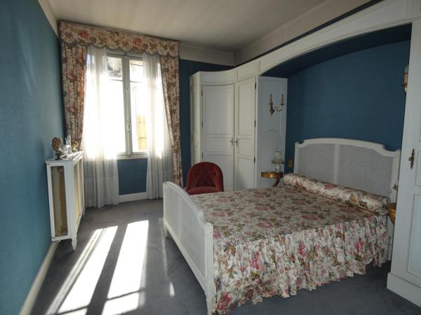 Maison de 187m², 4 chambres 3 salles de bain, avec cour de 20m²