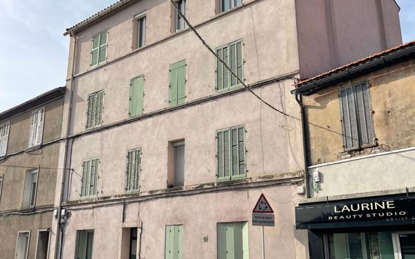 Immeuble à vendre    2 pièces • 350 m2 Toulon