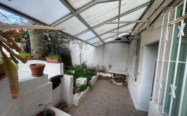 Immeuble à vendre    2 pièces • 350 m2 Toulon