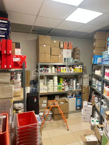 Local commercial de 300 m²