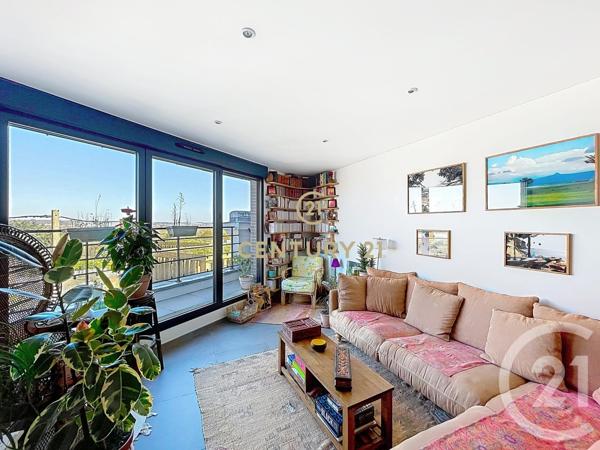 Appartement F4 à vendre  4 pièces - 82 m2 NOISY LE GRAND - 93