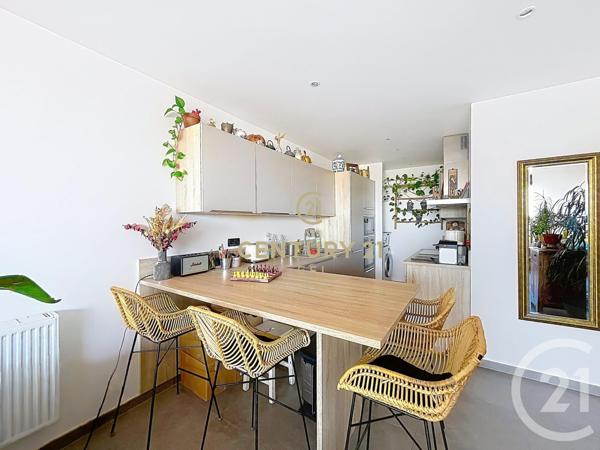 Appartement F4 à vendre  4 pièces - 82 m2 NOISY LE GRAND - 93