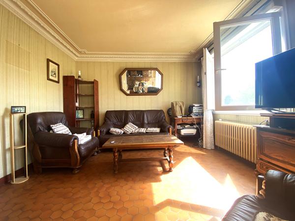 Maison à vendre à Vannes secteur gare 4 chambres sous-sol complet