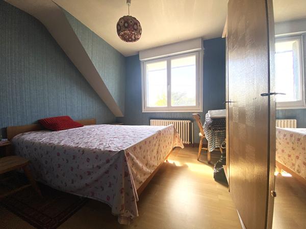 Maison à vendre à Vannes secteur gare 4 chambres sous-sol complet