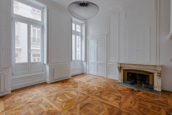 APPARTEMENT T2 - HYPER CENTRE - RUE AUGUSTE COMTE