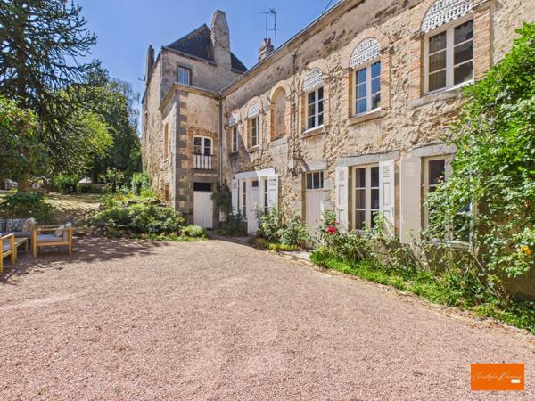 Magnifique demeure de prestige avec jardin a Mayenne