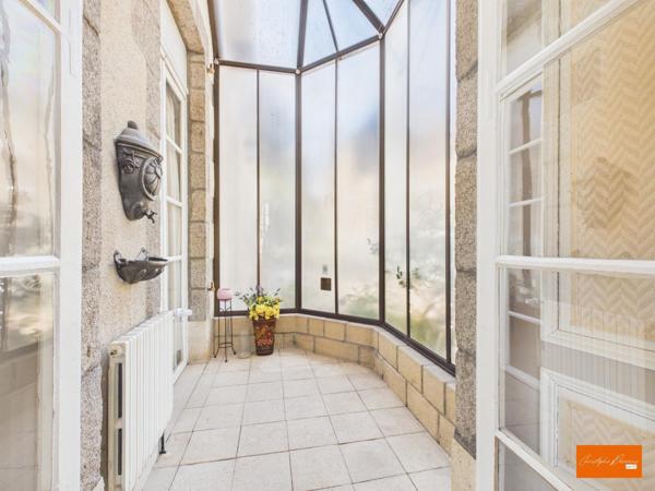 Magnifique demeure de prestige avec jardin a Mayenne