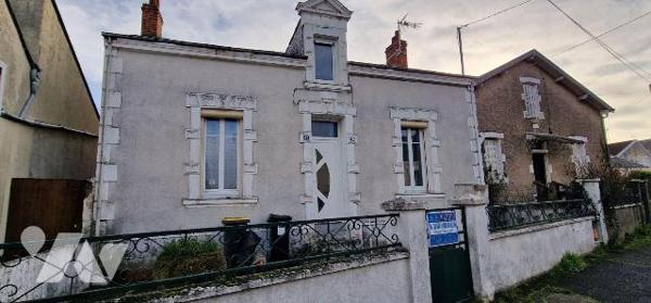 Maison à Vendre à Thouars (79100) en Deux-Sèvres (79)

Cette maison propose une surface habit...