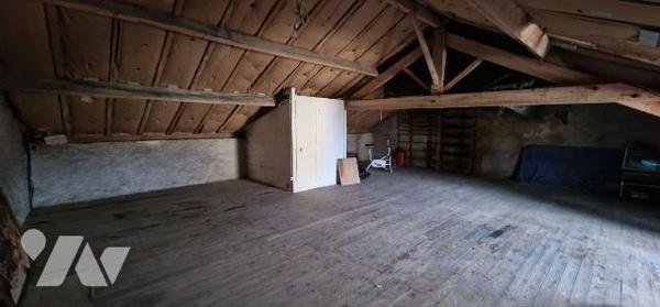 Maison à Vendre à Thouars (79100) en Deux-Sèvres (79)

Cette maison propose une surface habit...