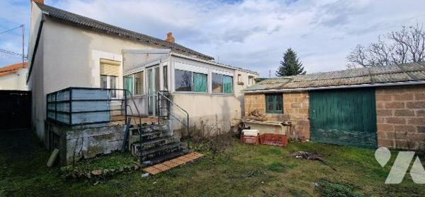 Maison à Vendre à Thouars (79100) en Deux-Sèvres (79)

Cette maison propose une surface habit...