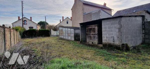 Maison à Vendre à Thouars (79100) en Deux-Sèvres (79)

Cette maison propose une surface habit...