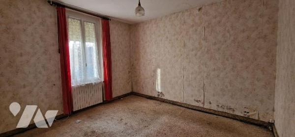 Maison à Vendre à Thouars (79100) en Deux-Sèvres (79)

Cette maison propose une surface habit...