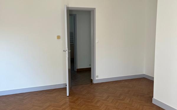 Appartement à louer    3 pièces •  Tours