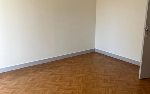 Appartement à louer    3 pièces •  Tours