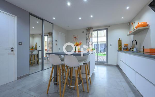 Maison à vendre    4 pièces •  Merville