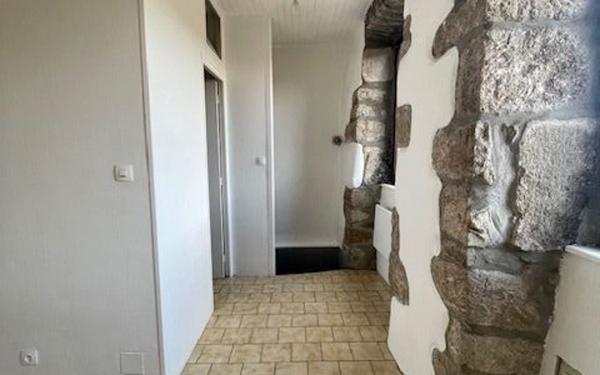 Appartement à louer    3 pièces •  Joyeuse