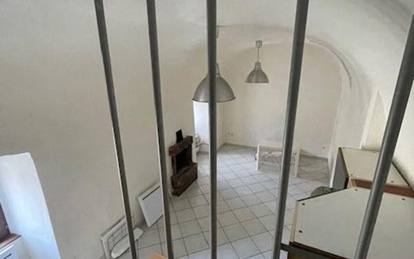 Appartement à louer    3 pièces •  Joyeuse